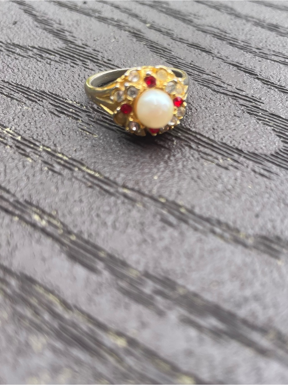 Cocktail Ring with Faux Ruby, Pearl, and Rhinestone in 18 KG plating, 6 - Picture 3 of 10